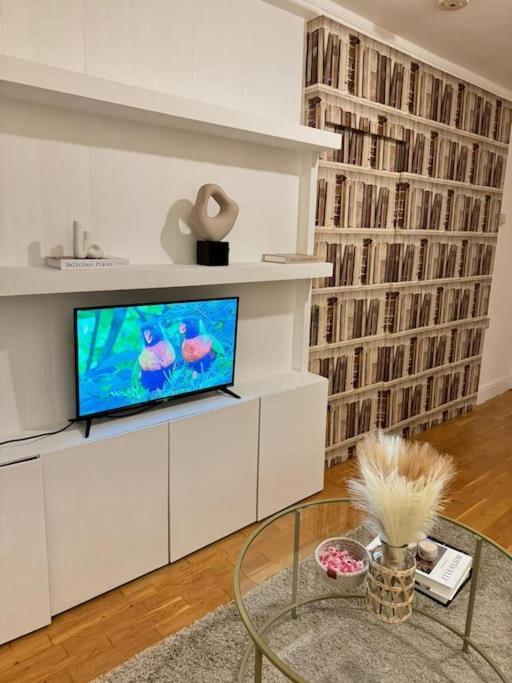 Apartment In Angel. Лондон Екстериор снимка