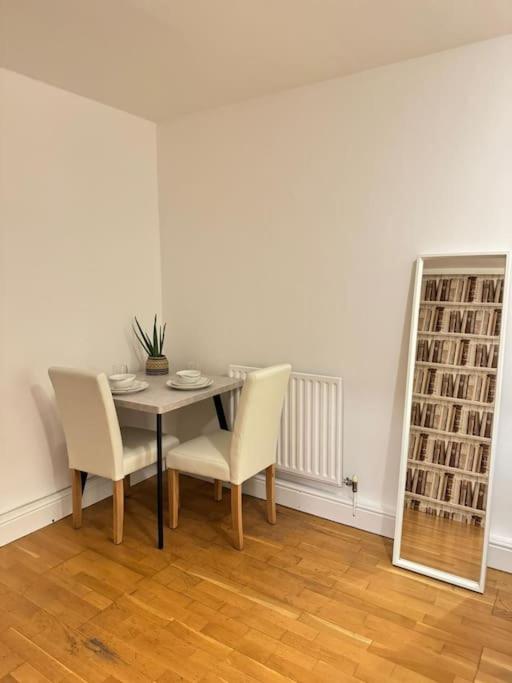 Apartment In Angel. Лондон Екстериор снимка