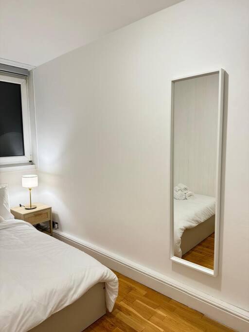 Apartment In Angel. Лондон Екстериор снимка