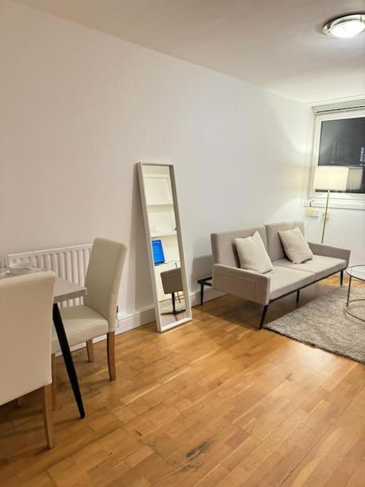 Apartment In Angel. Лондон Екстериор снимка